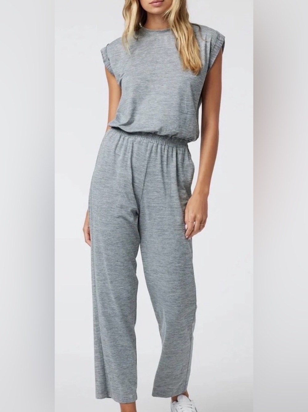 VUORI Lux Crew Jumpsuit in Mallorca Heather Gray Short Sleeve Stretch Size Large